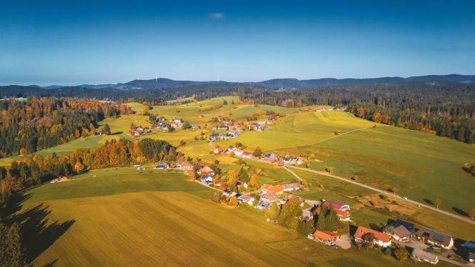 Ansicht Ortsteil Engelschwand von oben. Ansicht Ortsteil Engelschwand von oben.